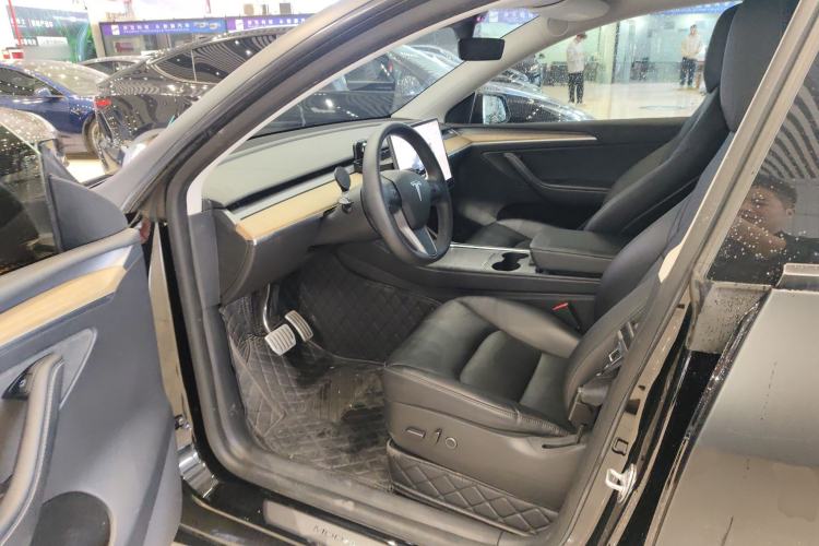 Used Tesla Model Y 2022 Performance High-Performance All-Wheel-Drive Version
