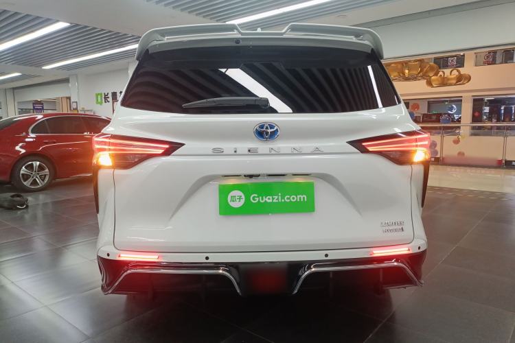 Used Toyota Sienna 2021 2.5L Hybrid Premium Edition
