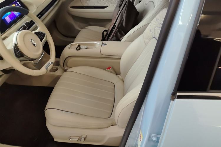 Used ORA Good Cat 2023 401 km Standard Range Premium Version Lithium Iron Phosphate