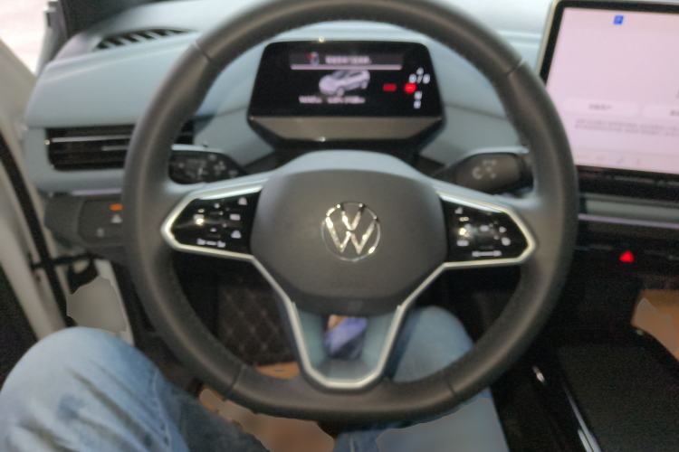 Used Volkswagen ID.4 X 2025 Smart Version Pure & Intelligent Enjoyment Edition
