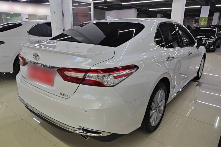 Used Toyota Camry 2023 2.0G Luxury Edition
