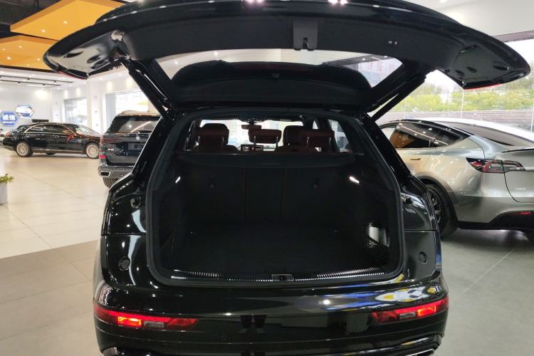 Used Audi Q5L 2022 40T Fashionable and Dynamic Model