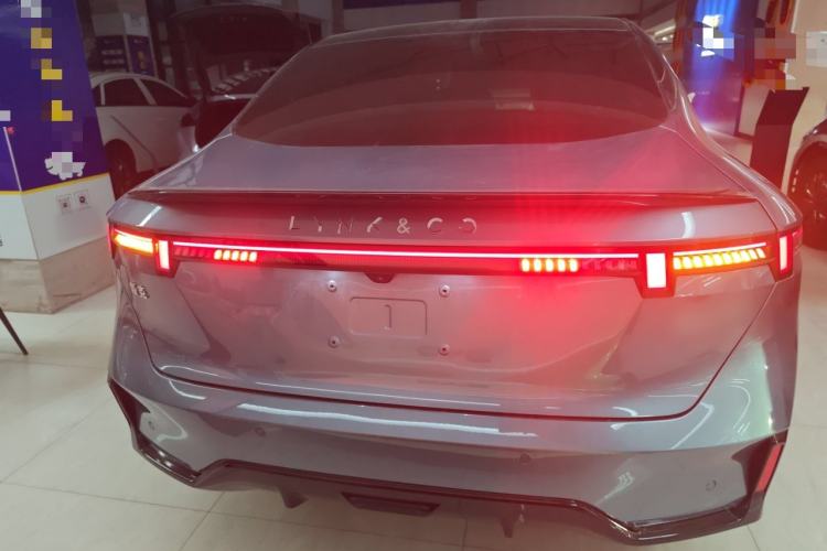 Used Lynk & Co 07 2024 EM-P 126 Long-Range Ultra
