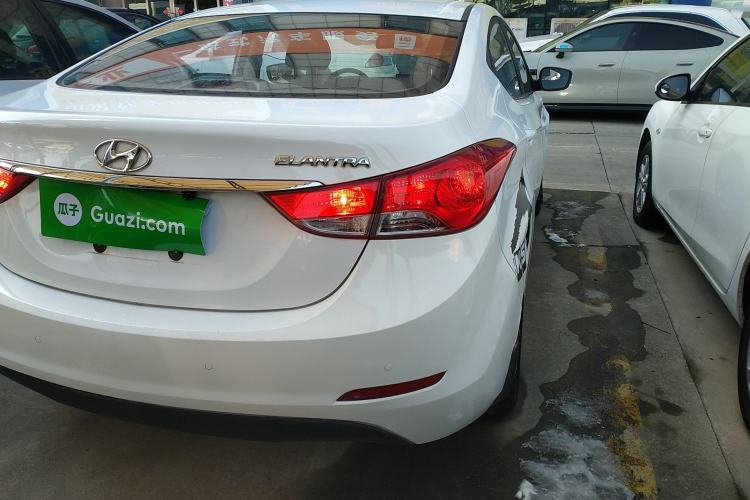 Used Hyundai Elantra 2015 1.6L Automatic Fashion Model
