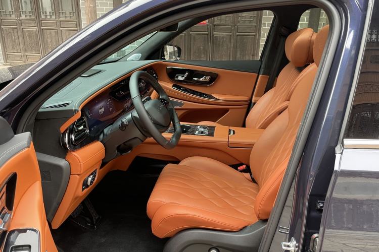 Used  Lanyue C-DM 2025 180 Ultra-Long Range Ultra All-Wheel Drive 7-Seater
