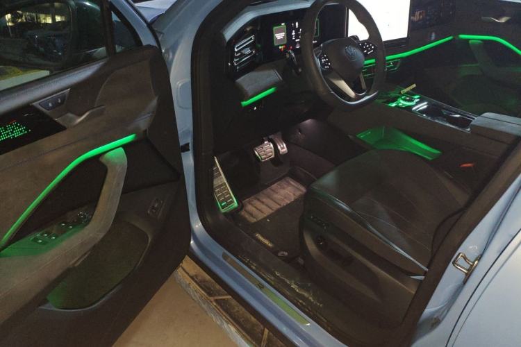 Used Volkswagen Tiguan L 2024 PRO 380TSI Four-Wheel Drive R-Line Prestige Edition
