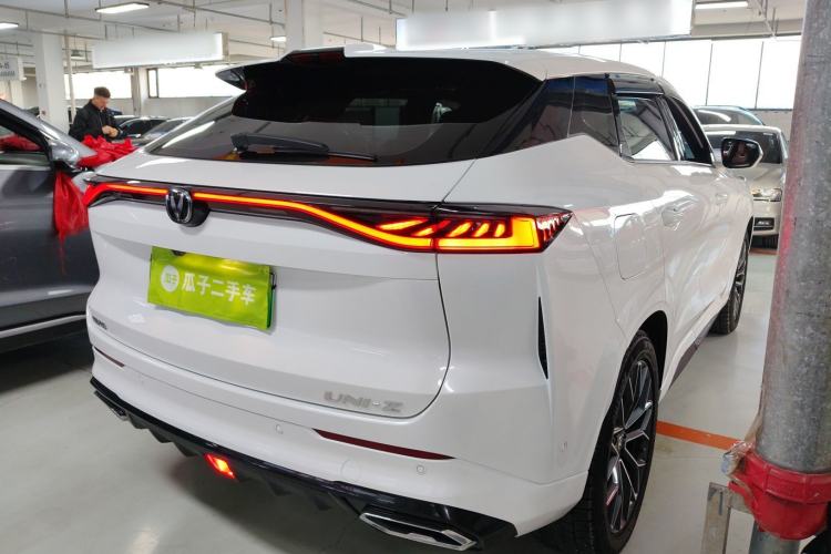 Used Changan UNI-Z New Energy 2024 Blue Whale Smart Electric iDD 125km Excellence Model
