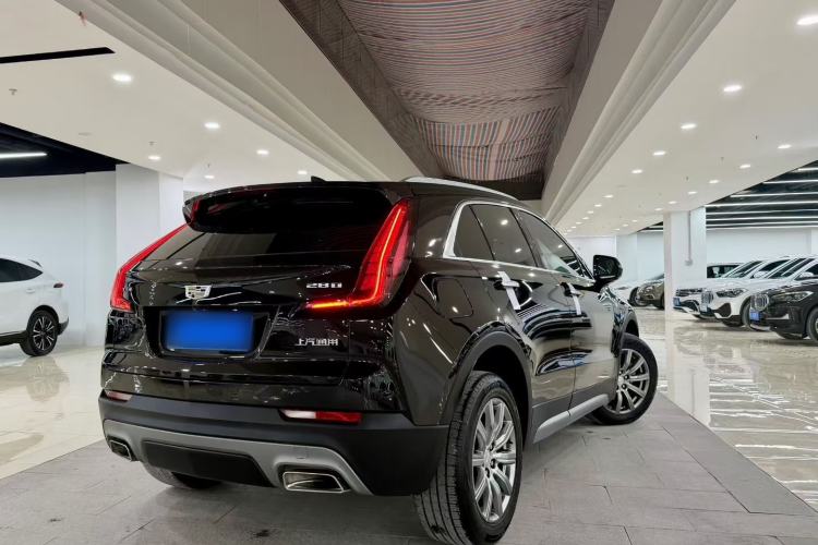 Used Cadillac XT4 2020 28T Two-Wheel-Drive Leading Version

