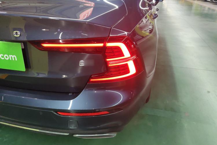 Used Volvo S60 2022 B4 Zhiyi Luxury Edition