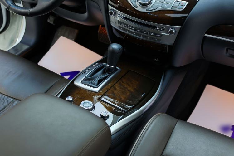 Used Infiniti QX60 2014 2.5 S/C Hybrid All-Wheel-Drive Versatile Edition