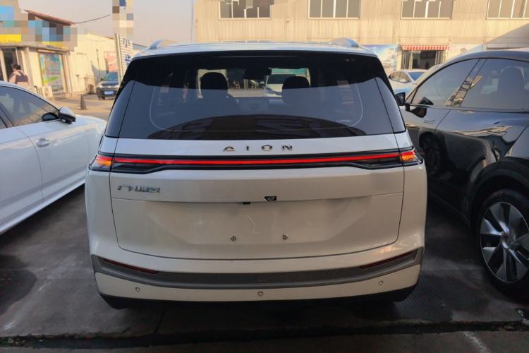 Used AION Y 2023 Younger