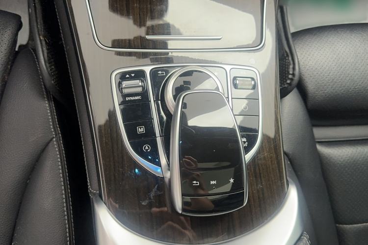 Used Mercedes-Benz GLC 2019 Facelift GLC 260 L 4MATIC Luxury Model
