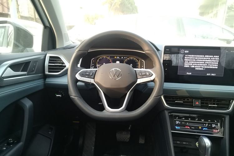 Used Volkswagen Tharu 2024 300TSI Two-Wheel-Drive Moon Luxury Edition
