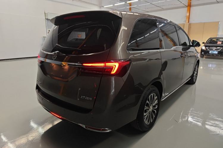 Used Buick GL8 2023 Land Executive Class Comfort Model
