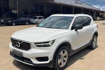 Used Volvo XC40 2019 T4 Four-Wheel Drive Dawn Ice White