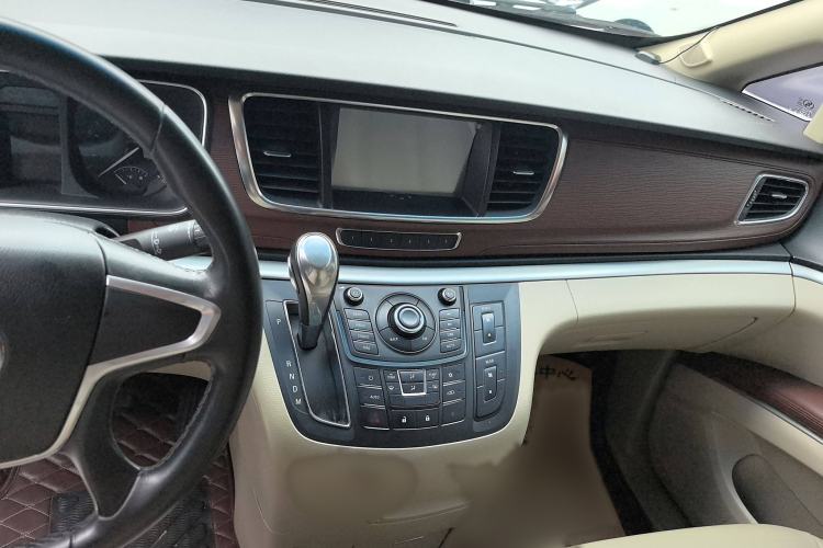 Used Buick GL8 2015 2.4L Luxury Business Premium Edition
