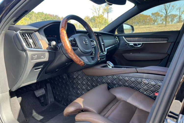 Used Volvo S90 2022 B5 Zhiyuan Luxury Edition
