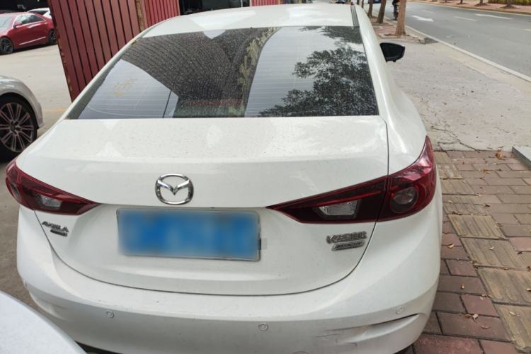 Used Mazda Mazda 3 Axela 2016 Sedan 1.5L Automatic Comfort Model
