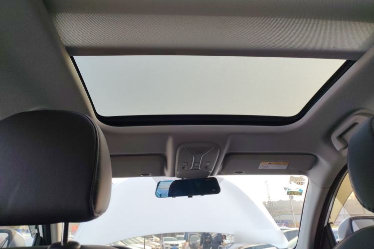 Used Haval H2 2018 Chuanxiang Edition Blue Badge 1.5T Dual-Clutch Two-Wheel Drive Fashionable Model
