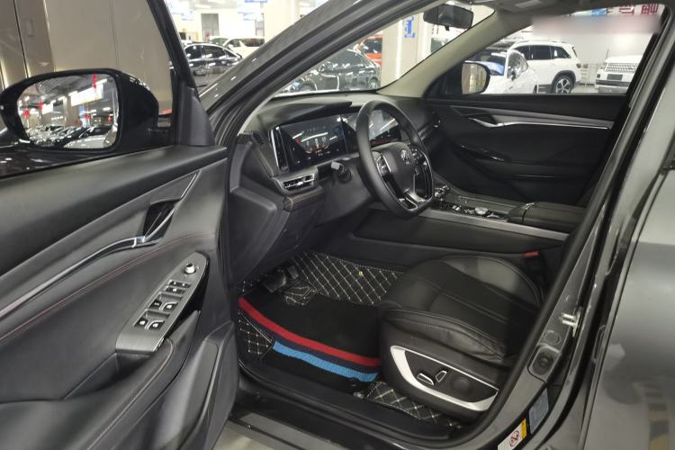 Used Changan CS75 PLUS 2022 1.5T Automatic Luxury Model
