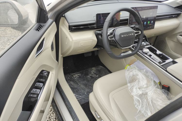 Used Wuling Xingguang 2024 Co-Creation Edition 510 Advanced Model