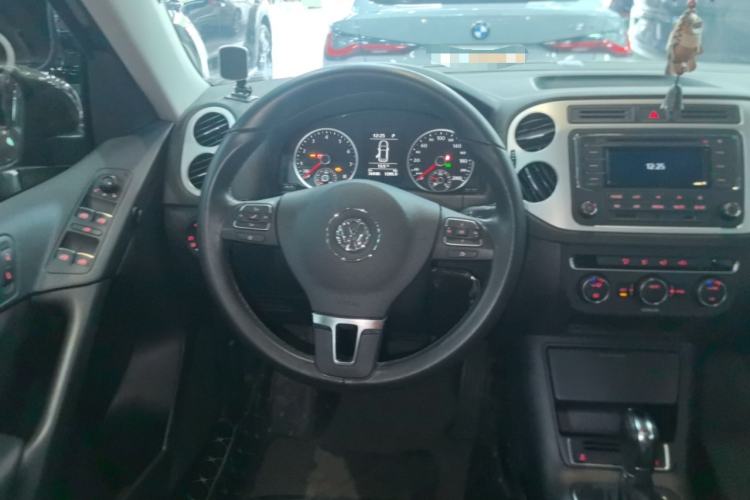 Used Volkswagen Tiguan 2017 300TSI Automatic Two-Wheel Drive Silk Road Comfort Edition
