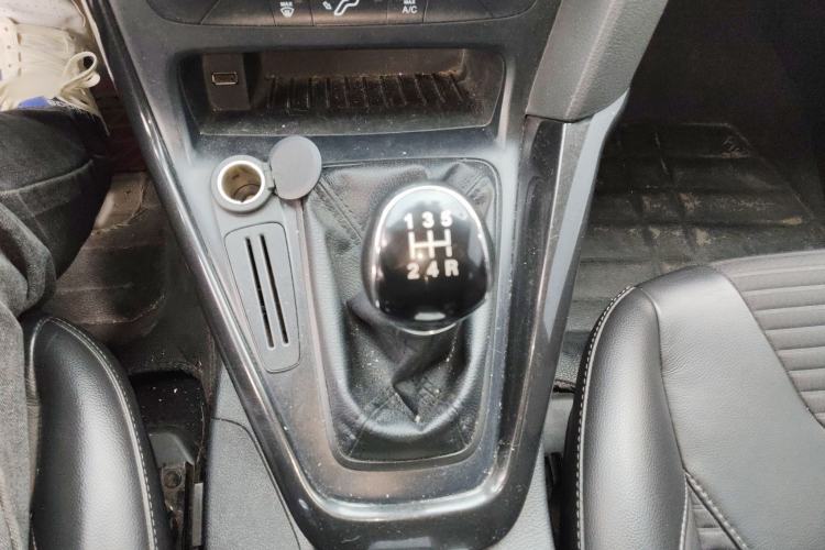 Used Ford Focus 2017 Sedan 1.6L Manual Fashion Edition Smart Drive Version
