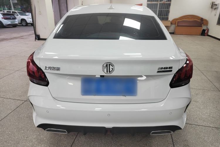 Used MG 5 2022 180 DVVT CVT Youth Luxury Edition
