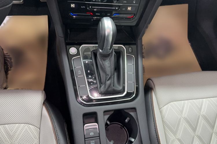 Used Volkswagen Magotan 2023 2 Million Units Commemorative Edition 330TSI DSG Luxury Version