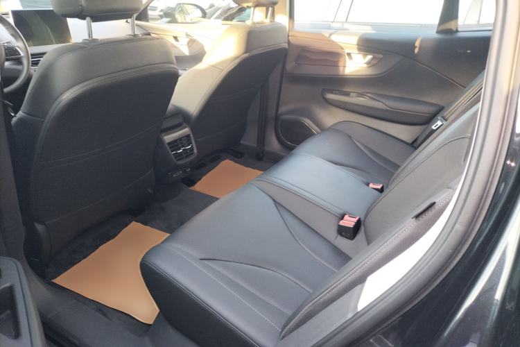 Used Hongqi E-QM5 2022 431 km Charge & Enjoy Edition