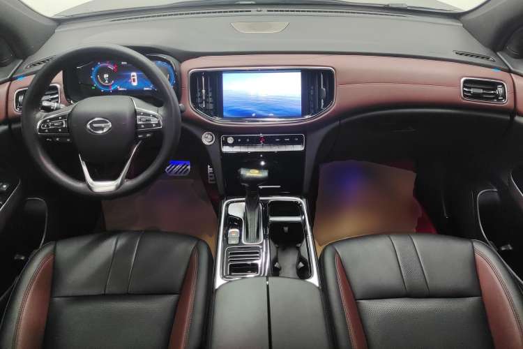 Used GAC Trumpchi GS8 2020 GS8S 390T Two-Wheel Drive Luxury Smart Connectivity Version
