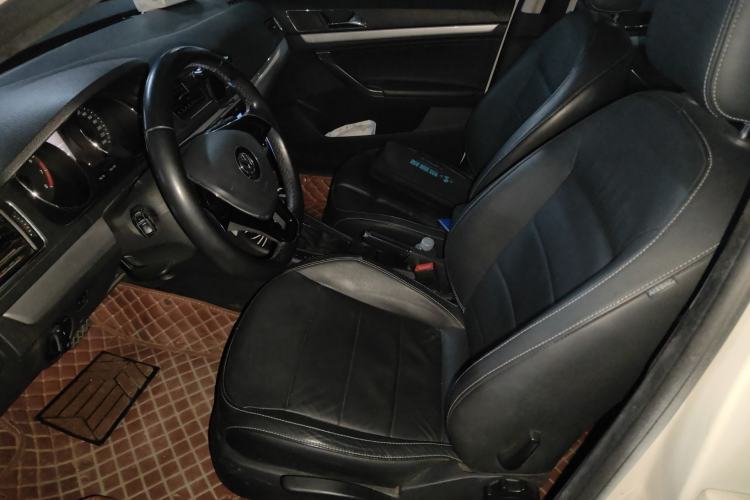 Used Volkswagen Gran Lavida 2015 1.6L Automatic Comfort Edition
