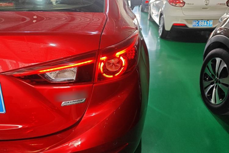 Used Mazda Mazda 3 Axela 2017 Sedan 1.5L Automatic Luxury Model Emission Standard China V
