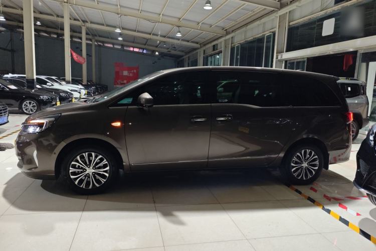 Used Buick GL8 2022 Land Executive Class 652T Prestige Model