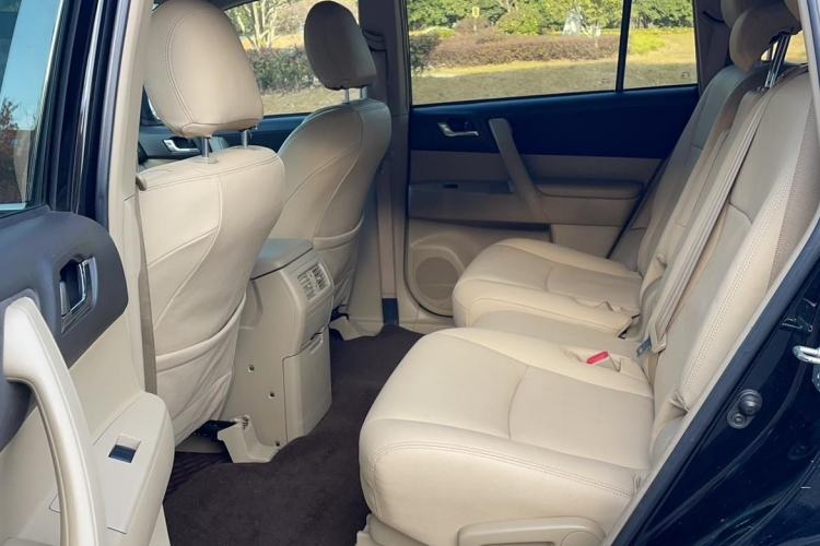 Used Toyota Highlander 2012 2.7L 2WD 5-Seater Elite Edition
