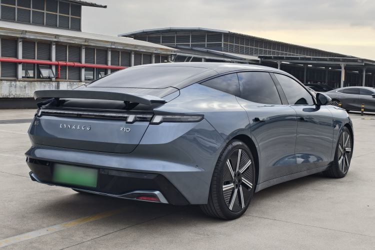 Used Lynk & Co Z10 2025 95 kWh 806 km Range Rear-Wheel Drive Advanced Driver-Assistance System Max
