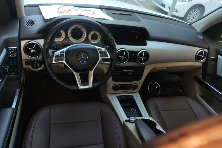 Used Mercedes-Benz GLK-Class 2015 GLK 260 4MATIC Dynamic Edition Ultimate Version
