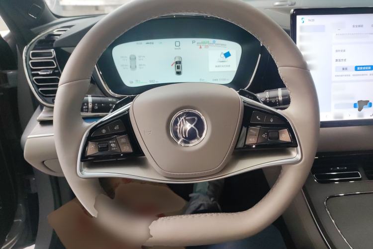 Used BYD Han 2025 EV with 701 km of Laser Radar-Enabled Intelligent Driving