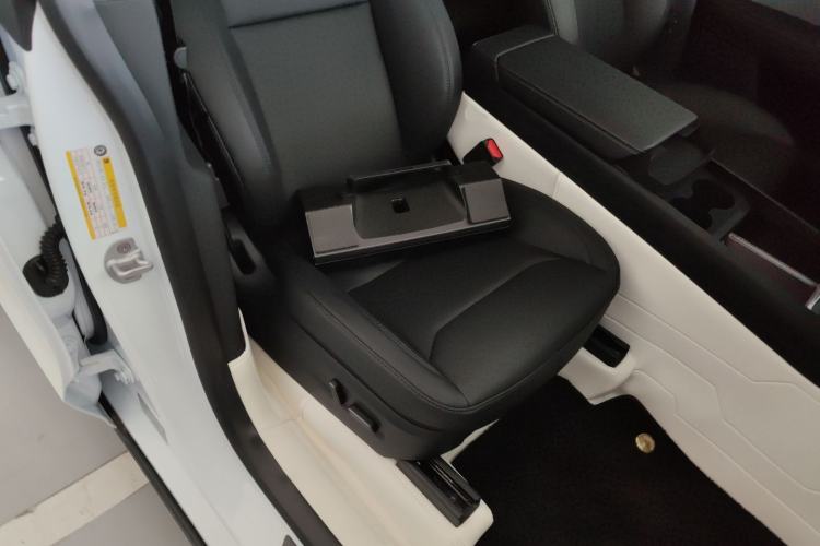 Used Tesla Model Y 2025 Rear-Wheel Drive First Edition