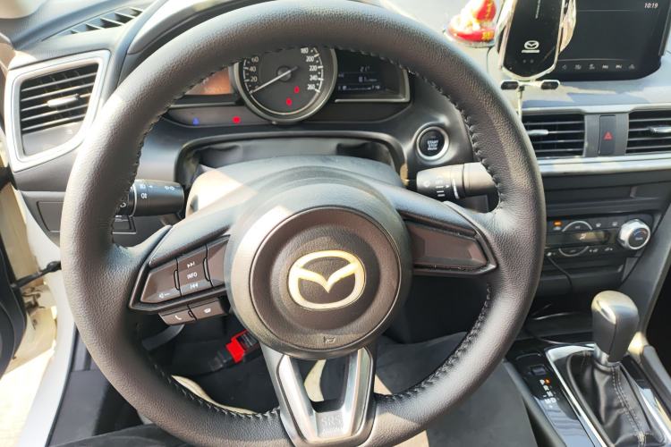 Used Mazda Mazda 3 Axela 2017 Sedan 1.5L Automatic Luxury Model Emission Standard China V
