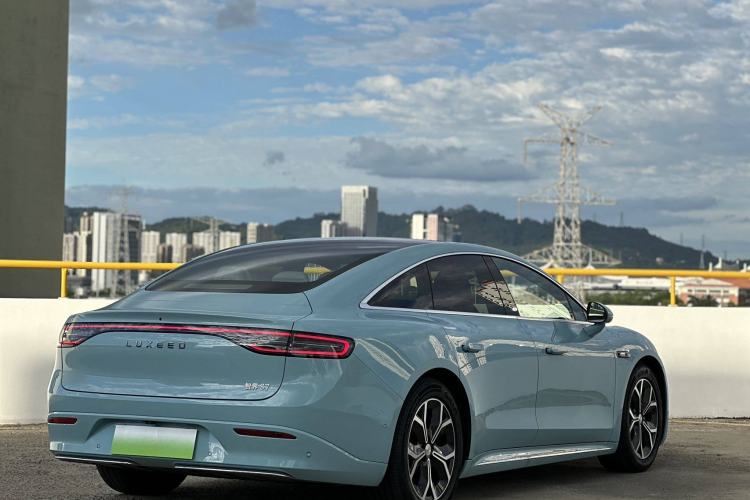 Used Hima Luxeed S7 2025 855 km Max