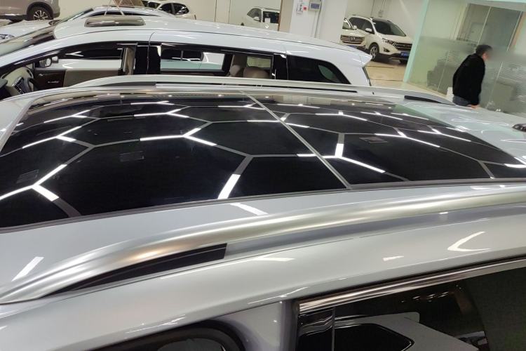 Used Volkswagen Tiguan L 2022 330TSI Automatic Two-Wheel Drive R-Line Flagship Edition
