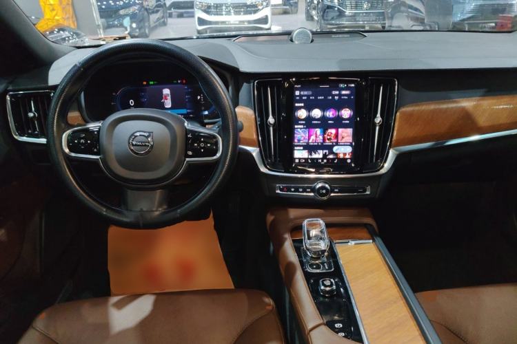 Used Volvo S90 2023 B5 Zhiyi Luxury Edition
