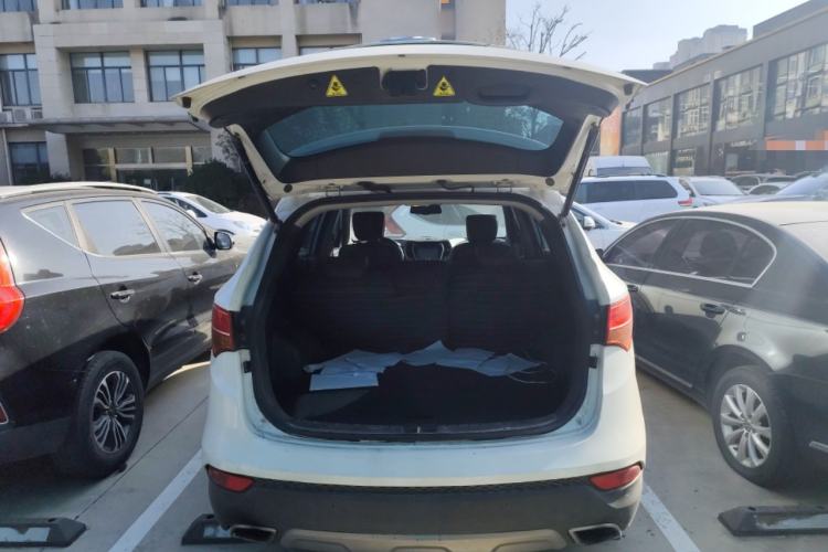 Used Hyundai Santa Fe 2013 2.4L Automatic Two-Wheel Drive Smart Version
