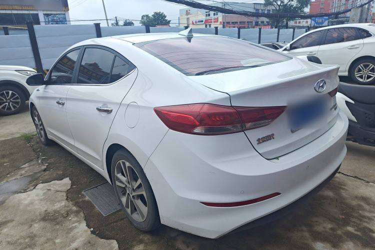 Used Hyundai Elantra 2016 1.6L Automatic ZhiXuan · Luxury Version
