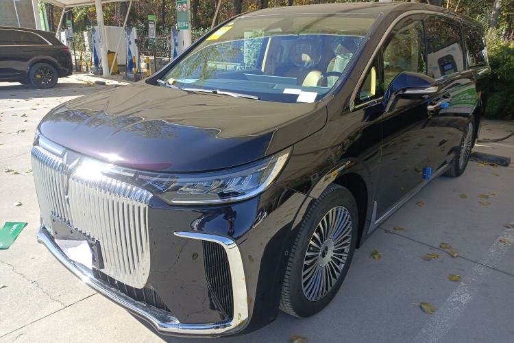 Used VOYAH Dream 2025 PHEV Four-Wheel Drive Excellence Kunpeng Edition
