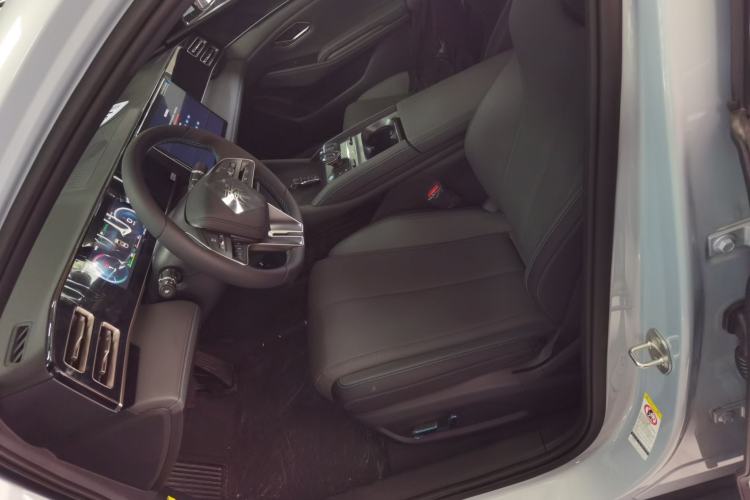 Used BYD Qin L 2024 DM-i 120KM Leading Model
