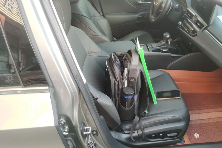 Used Lexus ES 2022 200 Excellence Edition
