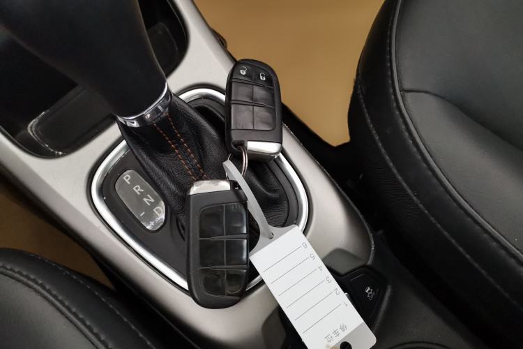 Used  Compass 2017 200T Automatic Family Edition
