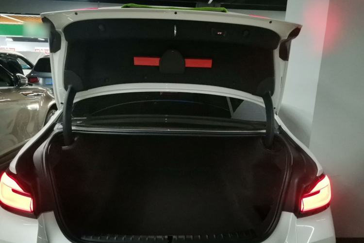 Used BMW 5 Series 2021 Facelifted 530Li Leading Edition M Sport Package
